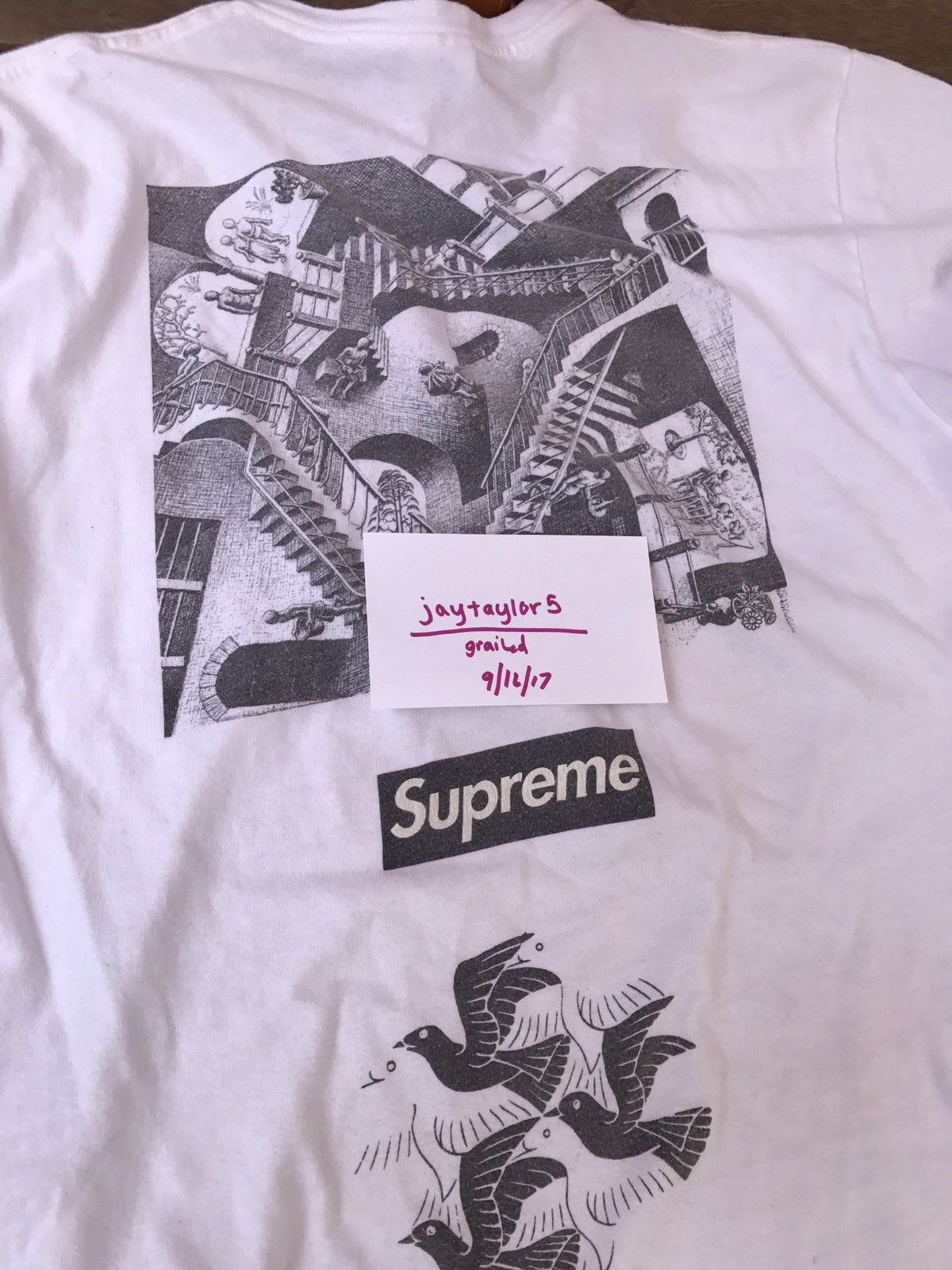 【新品】 SUPREME シュプリーム エッシャー コラボ 半袖 Tシャツ M Supreme × M.C. Escherのコラボアイテムが5/6に発売予定 | God Meets