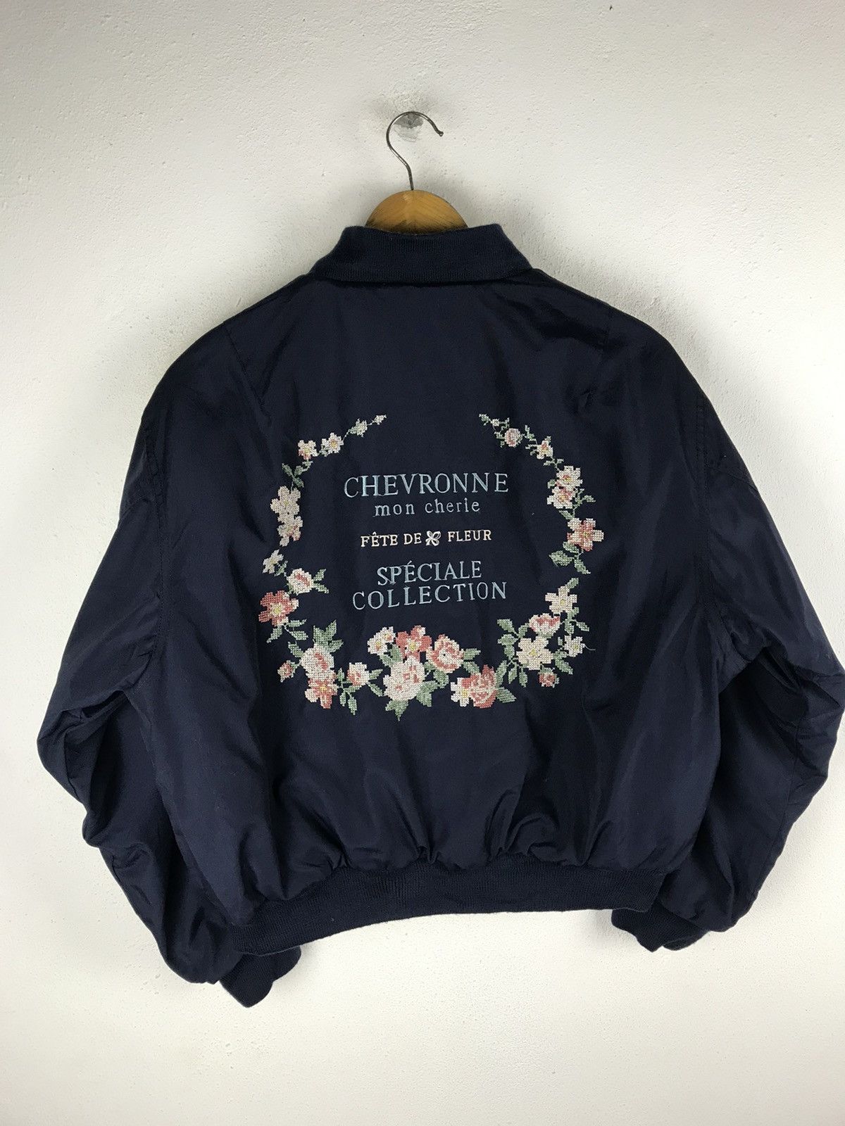 Japanese Brand Blood Stock “Chevronne Mon Cherie” Embroidered Floral Size US L / EU 52-54 / 3 - 3 Thumbnail