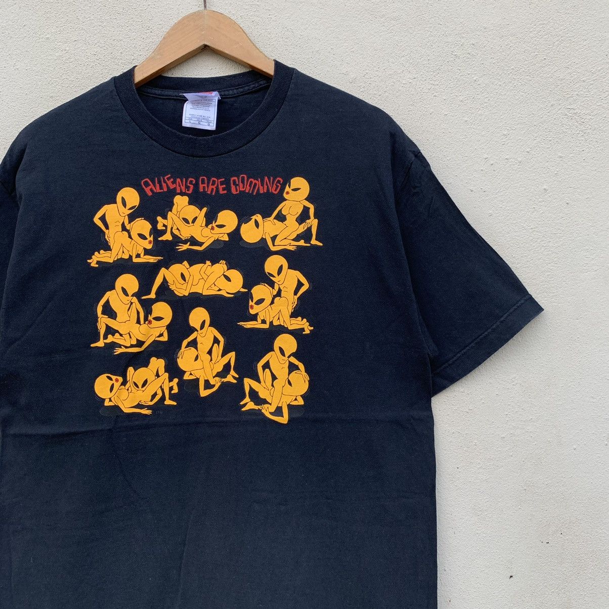 Alien Workshop × Vintage Vintage ALIENS ARE COMING SEX POSITIONS T-shirt Size US L / EU 52-54 / 3 - 3 Thumbnail