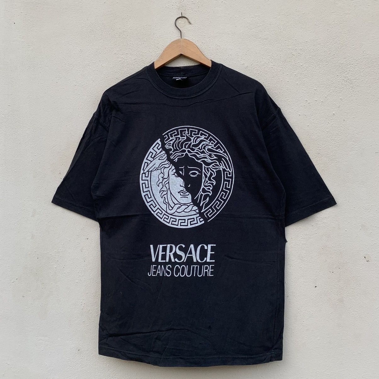 Versace Jeans Couture VERSACE JEANS COUTURE BIG LOGO MEDUSA T-Shirt Size US L / EU 52-54 / 3 - 1 Thumbnail