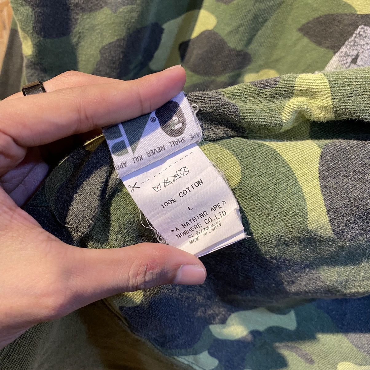 Bape × Vintage VERY RARE‼️A Bathing Ape College Camo Reversible Sweatshirt Size US L / EU 52-54 / 3 - 13 Thumbnail