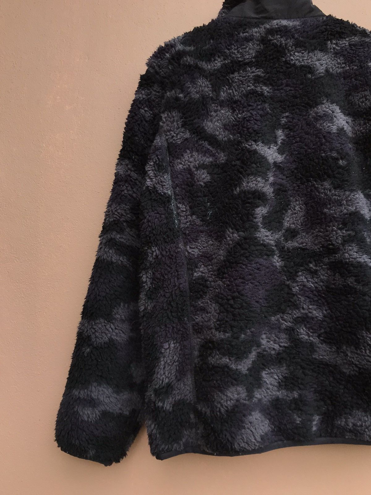 Japanese Brand Uniqlo Camouflage Deep Pile Retro X Sherpa Fleece Jacket Size US M / EU 48-50 / 2 - 8 Thumbnail