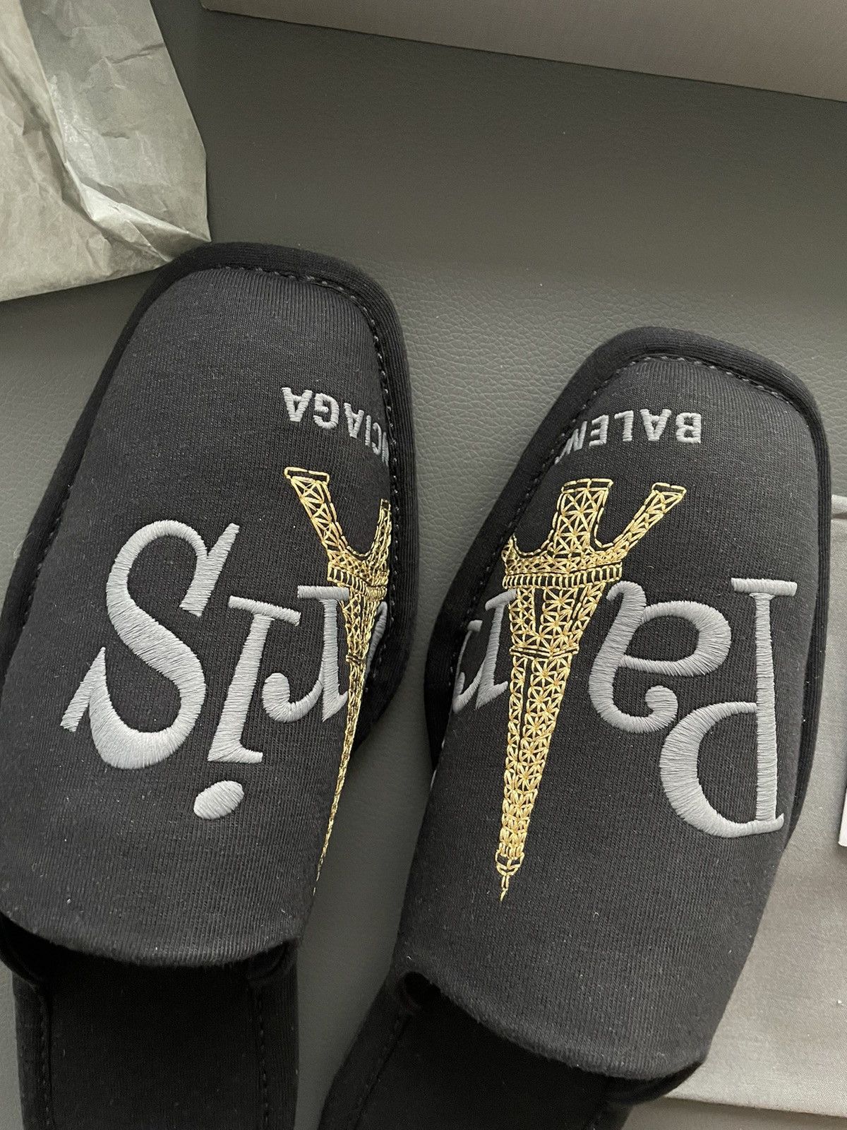 Balenciaga Runway Brand New Paris Eiffel Tower Balenciaga Logo Slipper Size US 7 / EU 40 - 16 Thumbnail