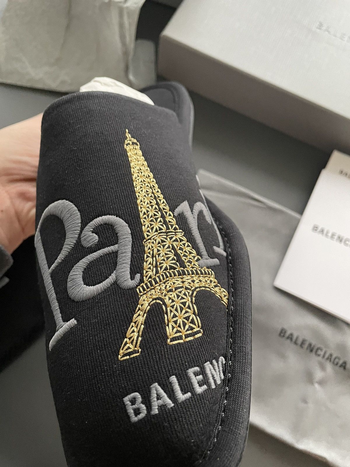 Balenciaga Runway Brand New Paris Eiffel Tower Balenciaga Logo Slipper Size US 7 / EU 40 - 11 Thumbnail