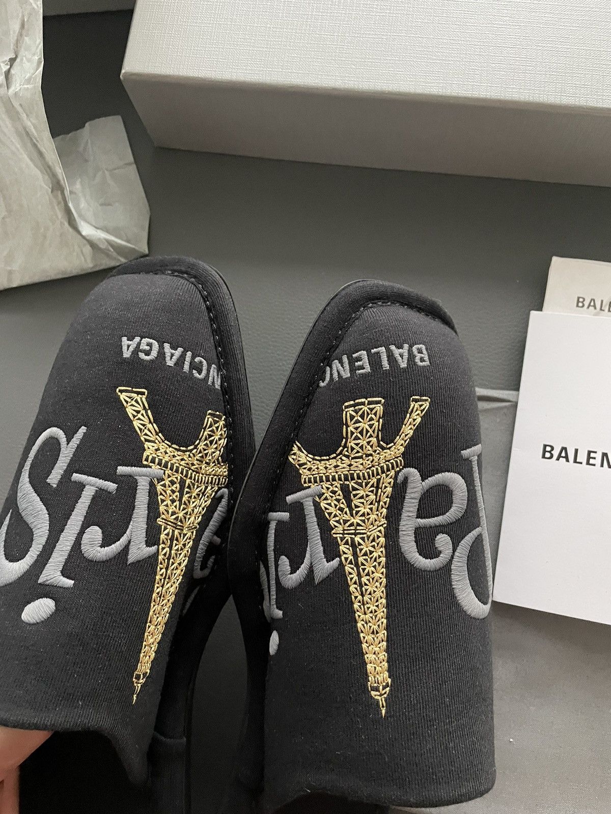 Balenciaga Runway Brand New Paris Eiffel Tower Balenciaga Logo Slipper Size US 7 / EU 40 - 14 Thumbnail