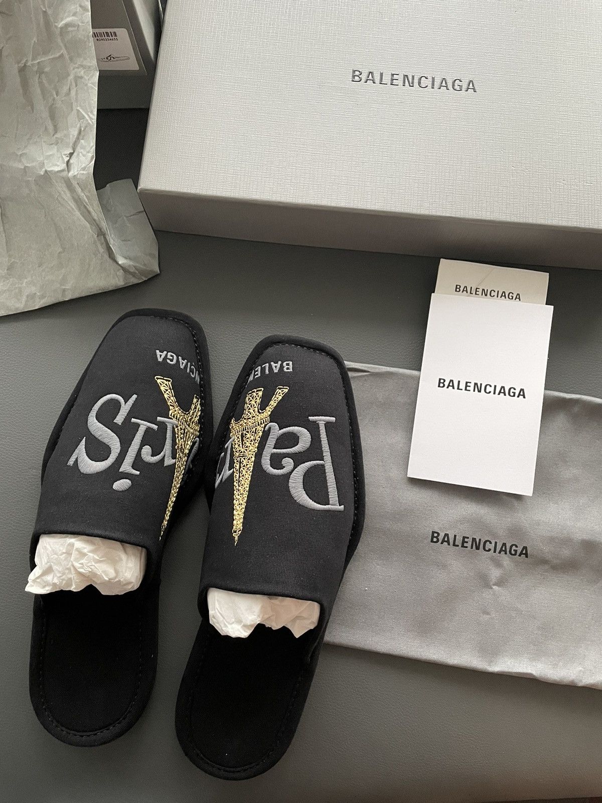 Balenciaga Runway Brand New Paris Eiffel Tower Balenciaga Logo Slipper Size US 7 / EU 40 - 2 Thumbnail