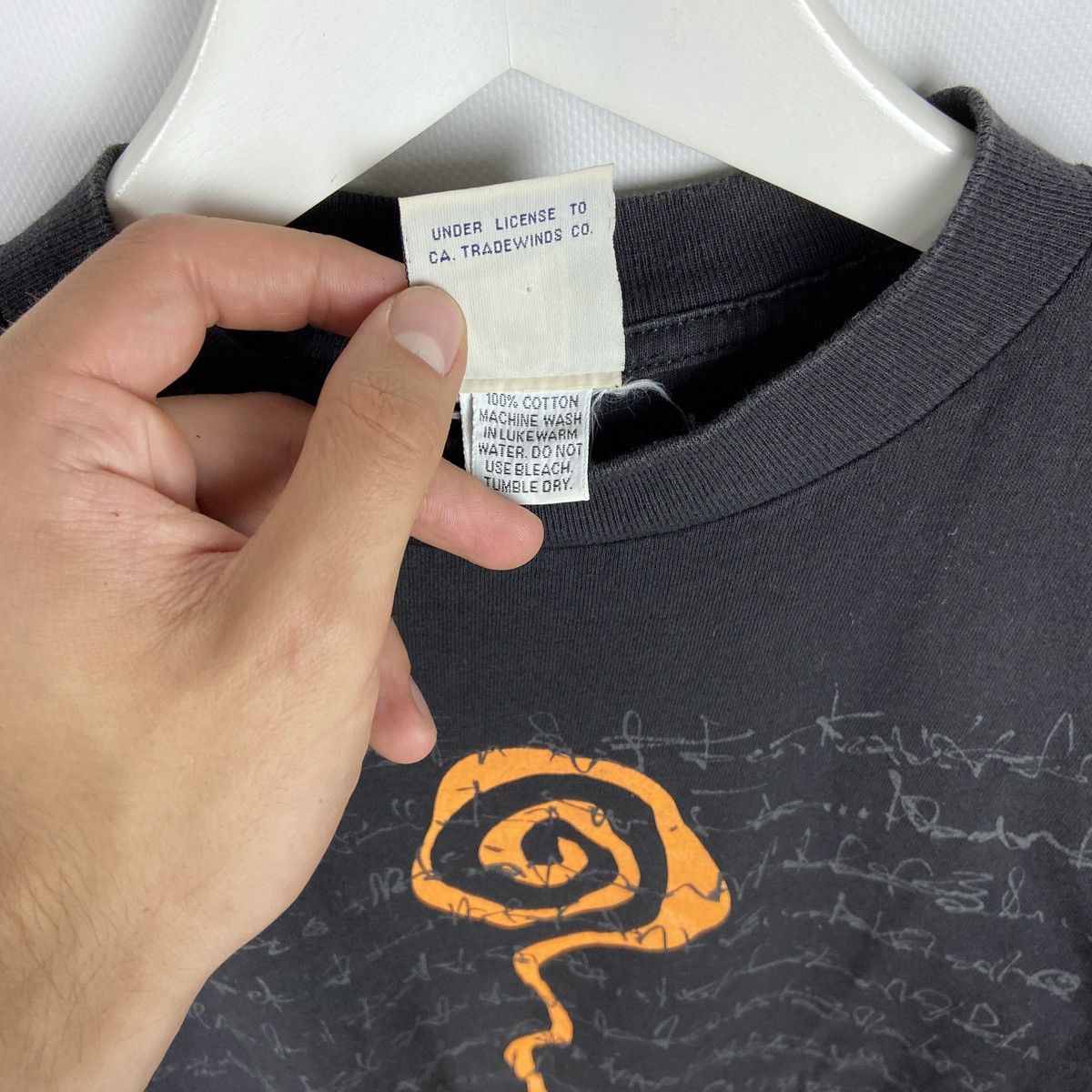 Vintage Vintage 90s Kū USA Hieroglyph Seal rare tee Japan style Size US S / EU 44-46 / 1 - 5 Thumbnail