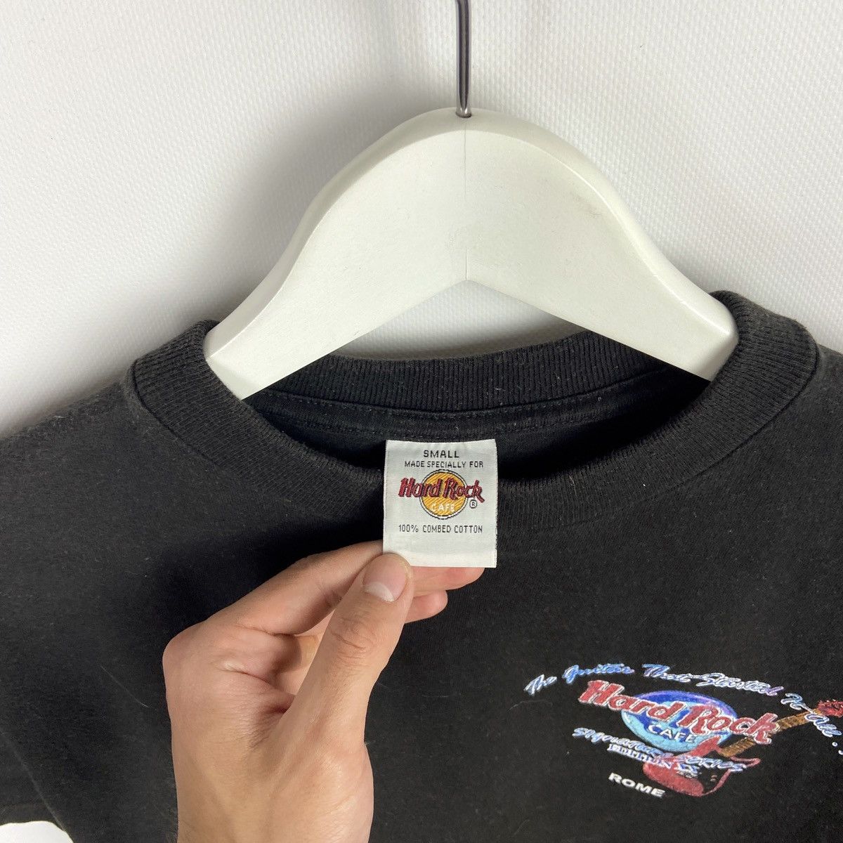 Hard Rock Cafe Vintage 90s Hard Rock Cafe Eric Lapton Rome Signature tee Size US S / EU 44-46 / 1 - 6 Thumbnail