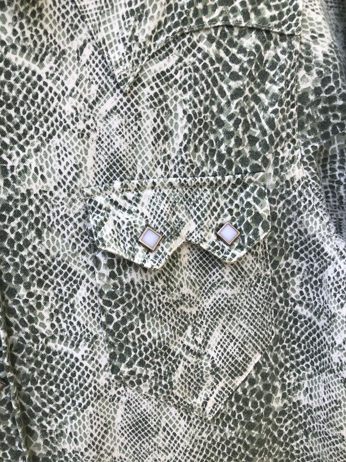 Vintage Vintage 90s B.B.H Label Japan Snake Scale Western Shirt Size US M / EU 48-50 / 2 - 5 Thumbnail