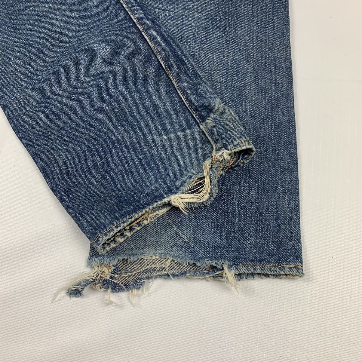Levi's Vintage Distressed Levi’s Selvedge Denim Jeans Pants Size US 30 / EU 46 - 12 Thumbnail