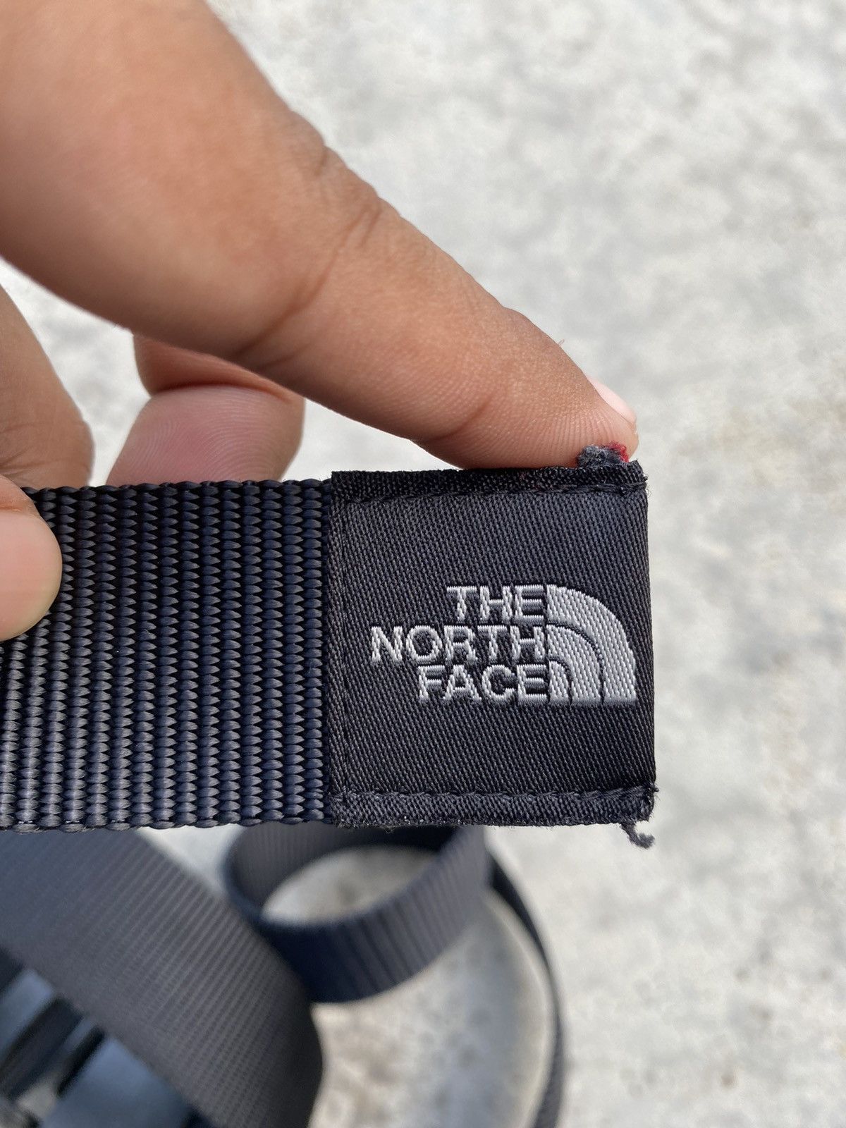 The North Face THE NORTH FACE BELT Adjustable max waist 40” Hiking Pant Size 40 - 5 Thumbnail