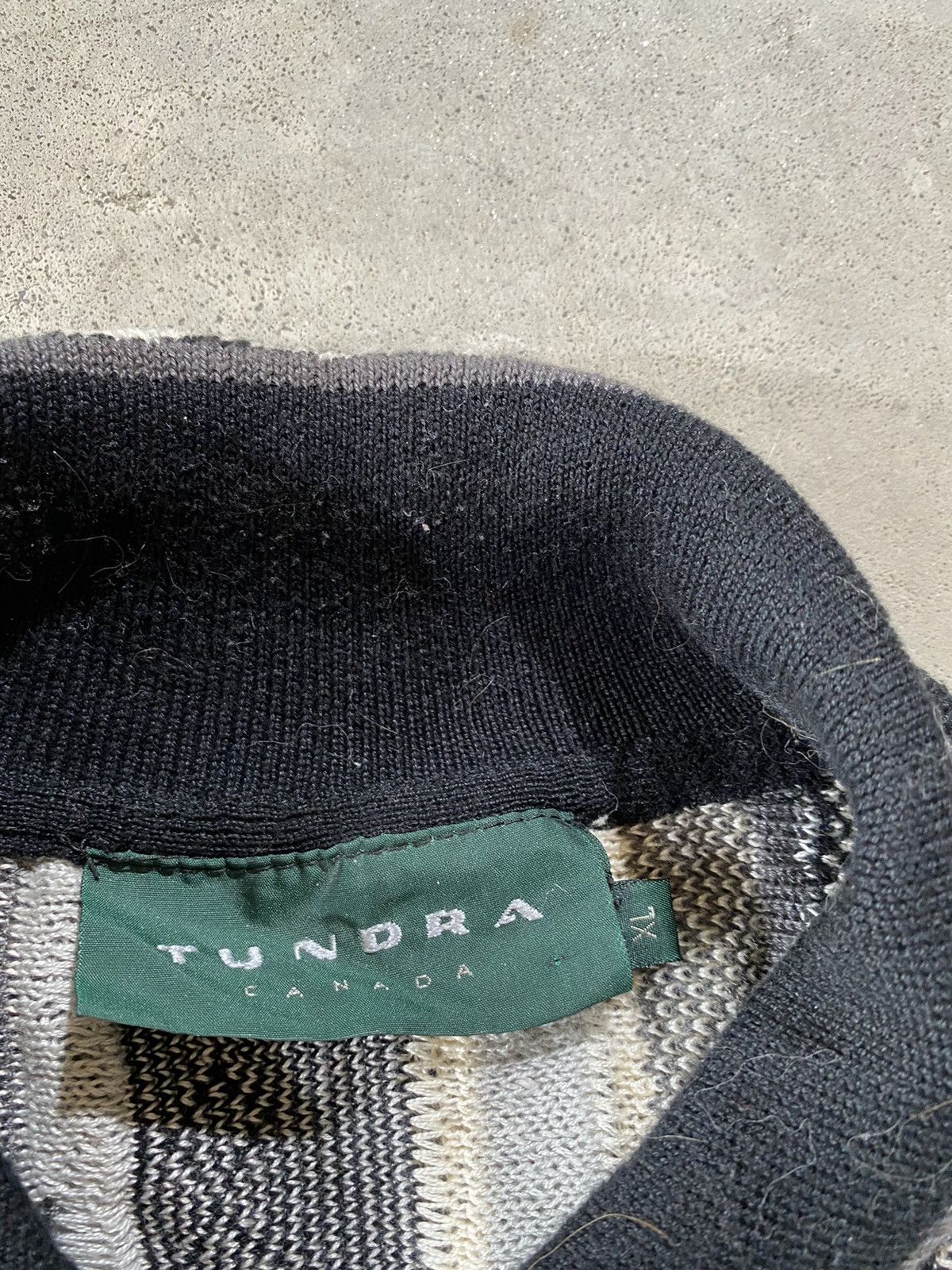 Tundra Canada × Vintage Vintage 90’s Coogi Style Sweatshirt Size US XL / EU 56 / 4 - 3 Thumbnail