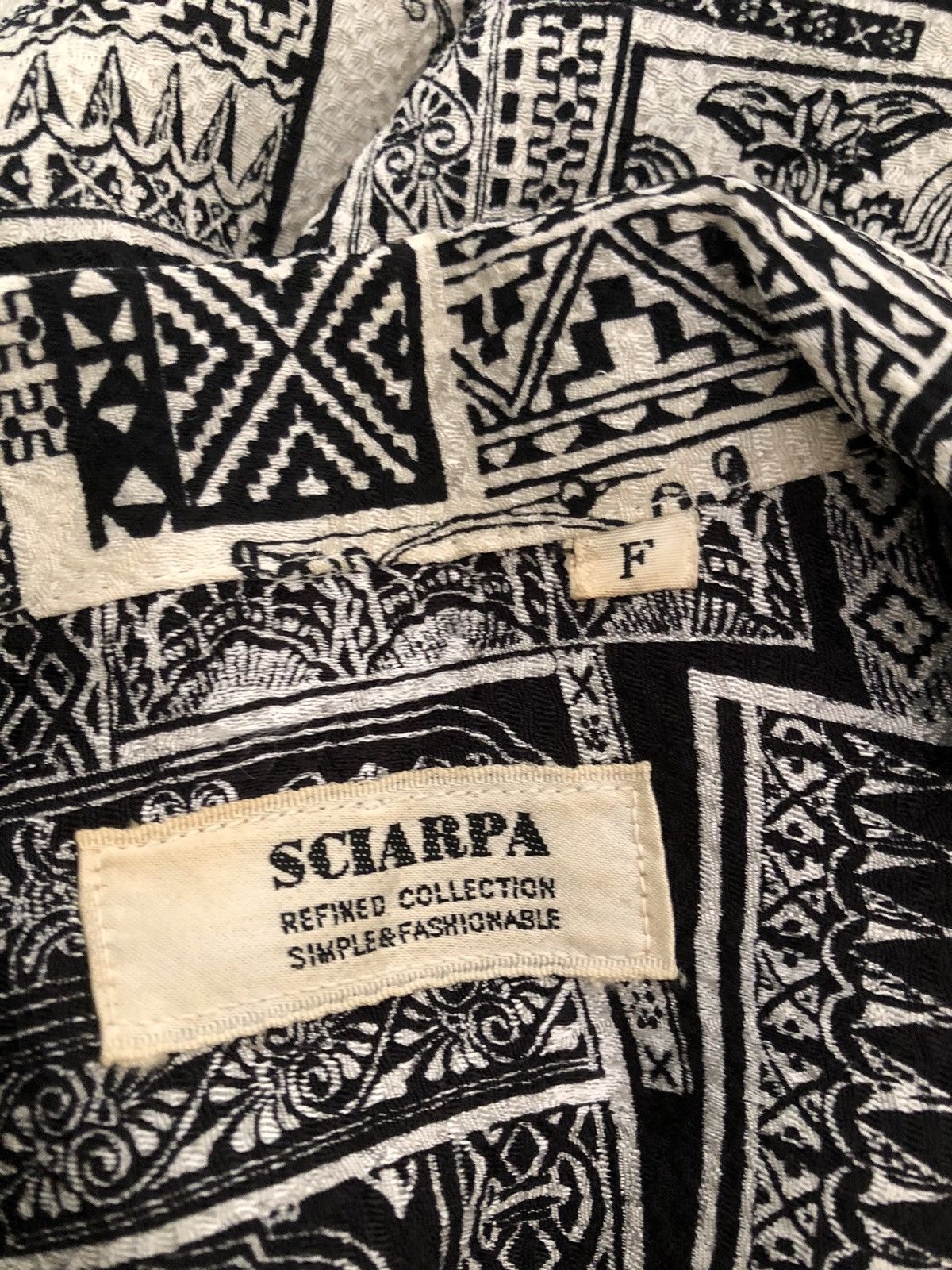 Vintage Vintage 90s Sciarpa Japan Crazy Pattern Silky Hawaiian Shirt Size US L / EU 52-54 / 3 - 23 Thumbnail