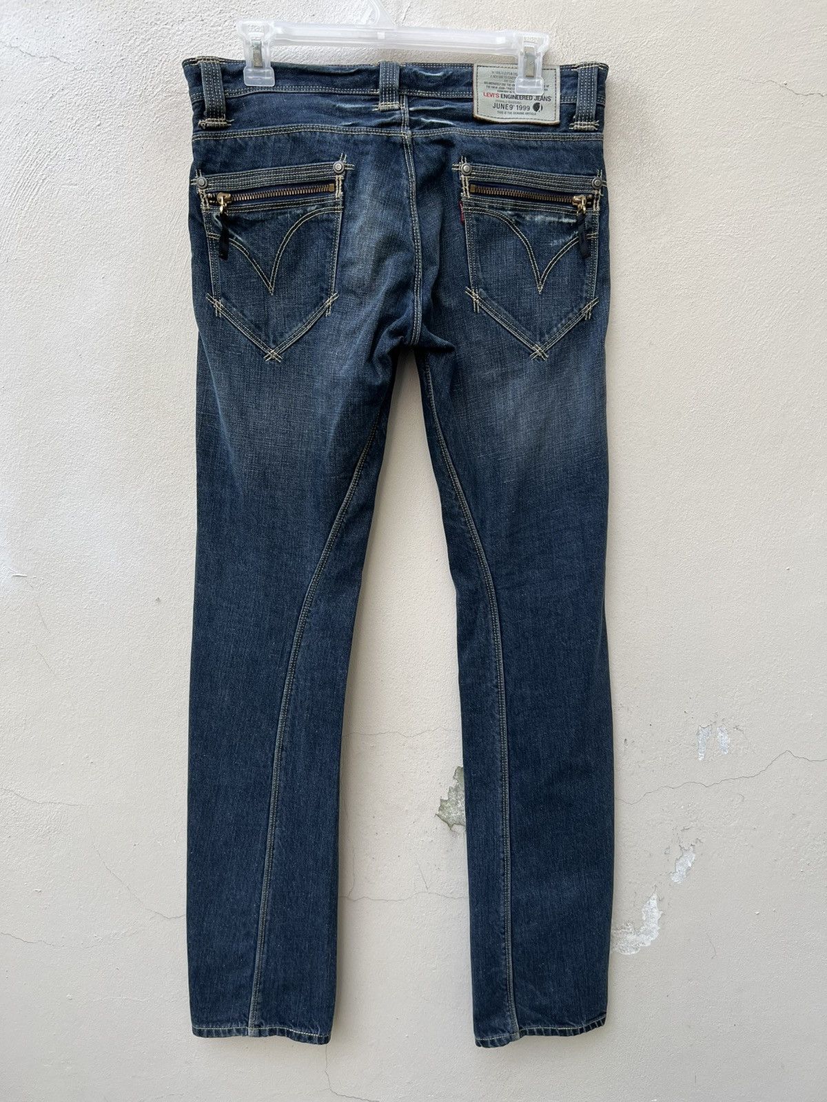 Levi's Vintage 2002 Levi’s Engineered Denim Slim Jeans Size US 29 - 11 Thumbnail