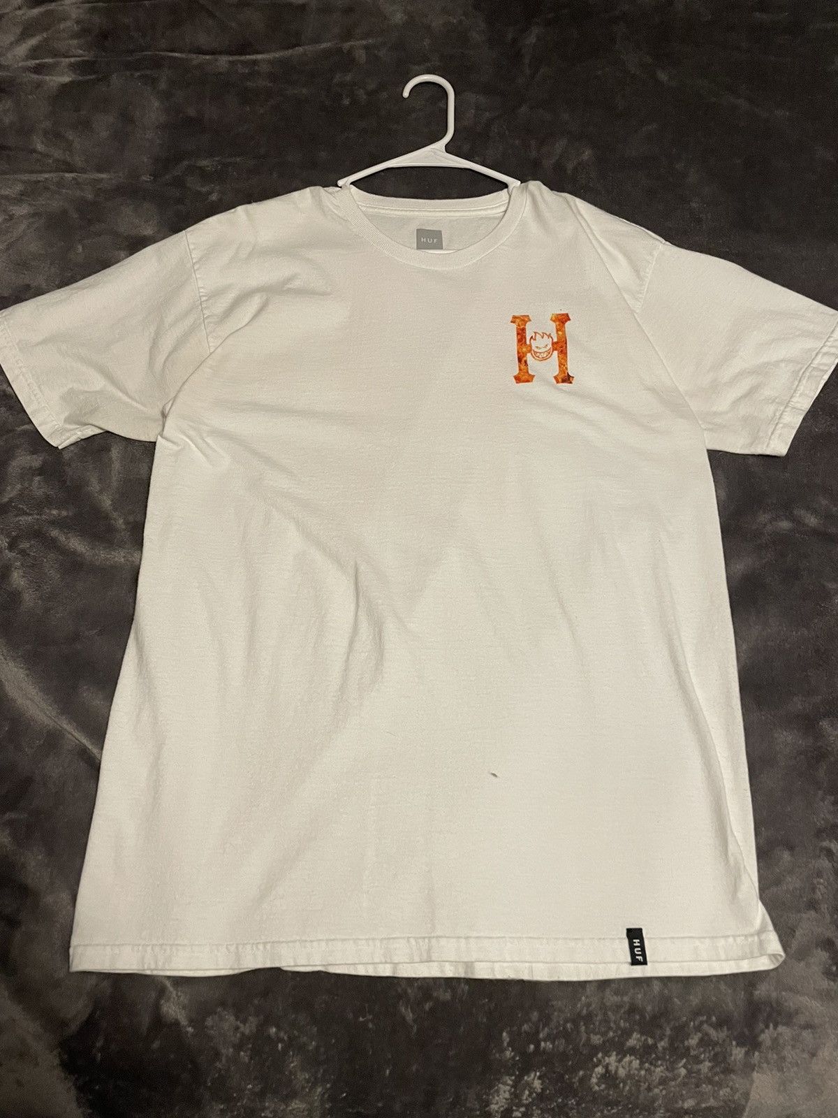 ★国内発送*HUF×SPITFIRE*新作*ロゴ刺繍Tシャツ/WHITE★ Huf_x_Spitfire_Swirl_LS_Tee_-