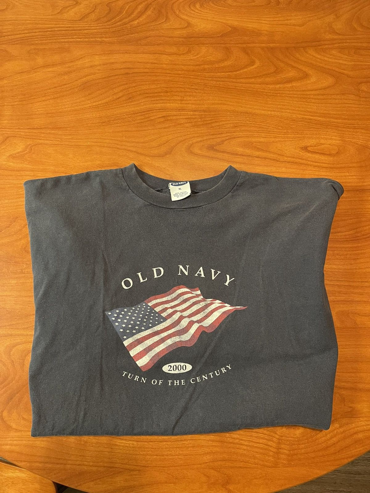 Vintage Old Navy 2000 American Flag Tee Size S, Pit