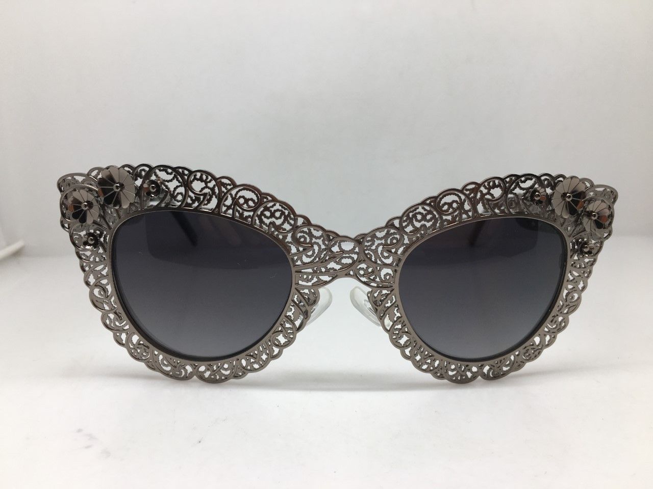 Vintage MOD ROCCOCO BAROQUE FLORALI FILIGREE RUNWAY SHOW SUNGLASSES Size ONE SIZE - 8 Thumbnail