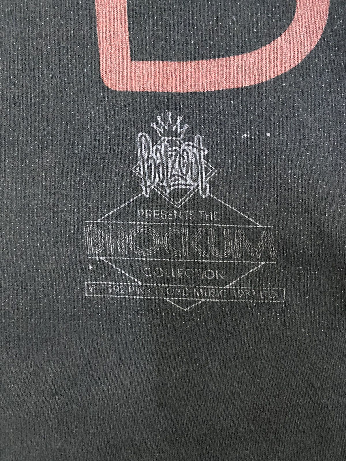 Band Tees vintage 1992 PINK FLOYD animal full print album t-shirts Size US L / EU 52-54 / 3 - 6 Thumbnail