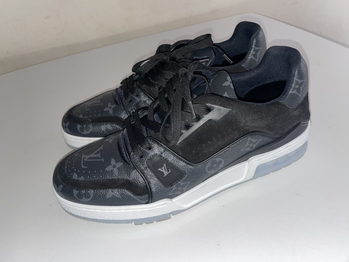 Louis Vuitton Louis vuitton Monogram canvas sneakers Size US 8 / EU 41 - 13 Thumbnail