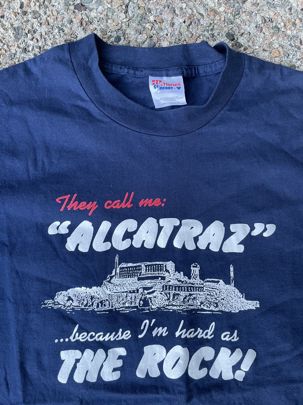 Hanes Vintage 90s Hard as a Rock Alcatraz Prison Souvenir T Shirt Size US L / EU 52-54 / 3 - 1 Thumbnail