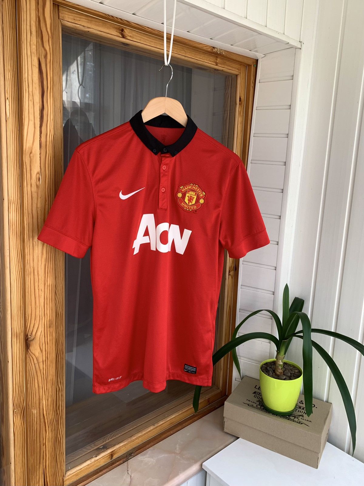 Nike Nike Manchester United 2013 Home Shirt Soccer Jersey Size M Size US M / EU 48-50 / 2 - 1 Thumbnail