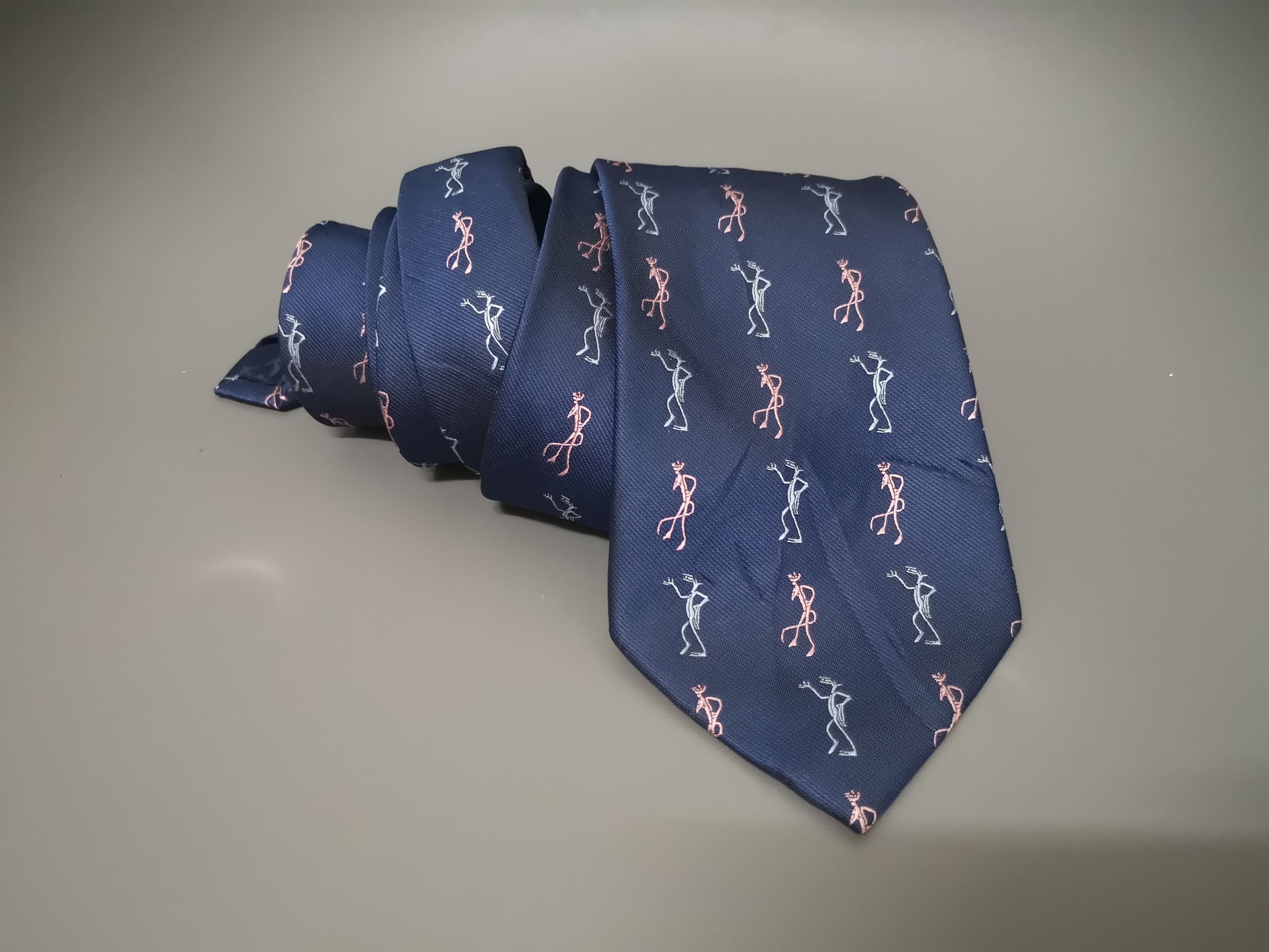 VINTAGE EMBROIDERED PINK PANTHER NECK TIE