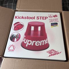 Supreme stepper deals plastic stool