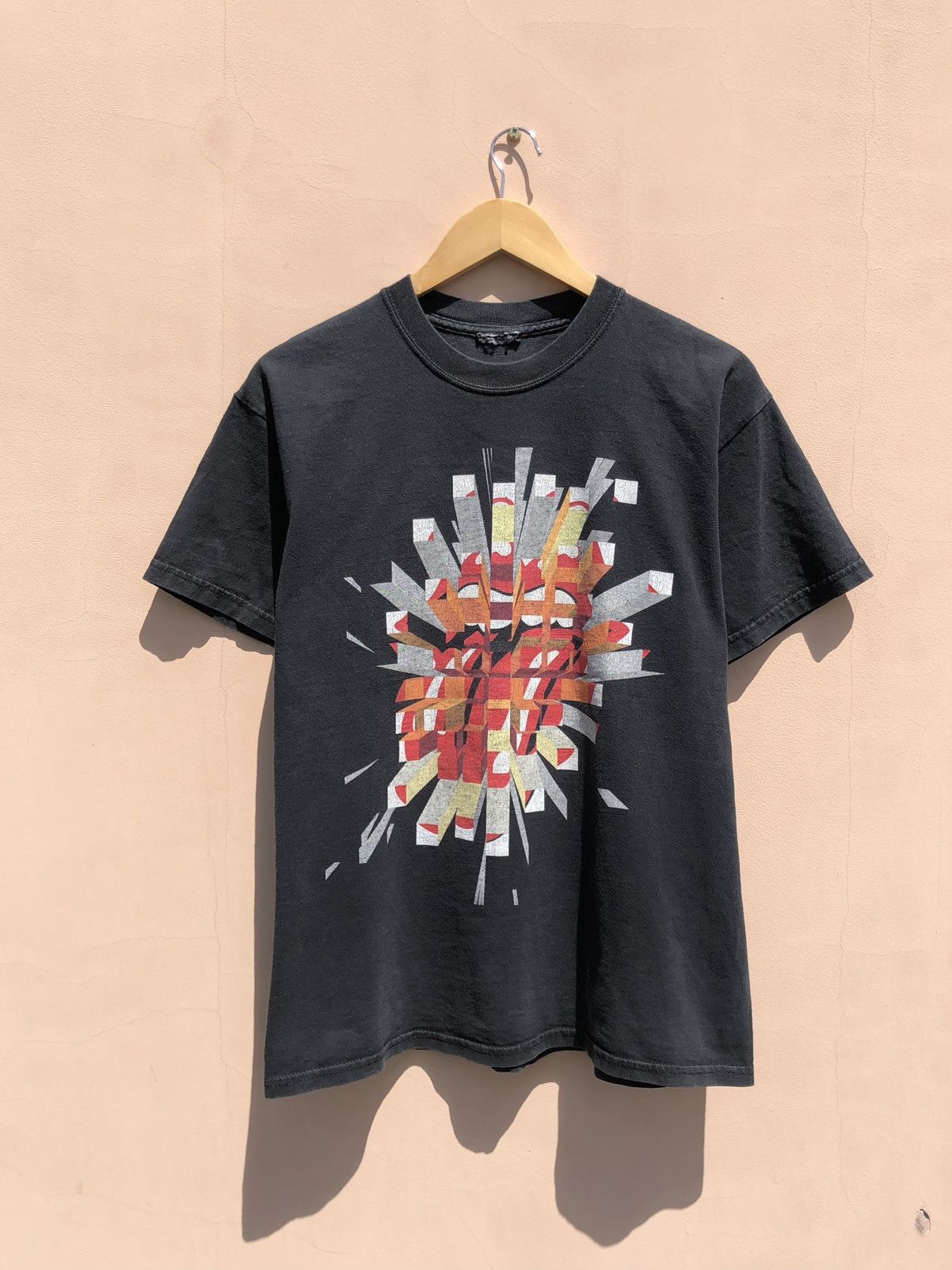 Band Tees Vintage 2006 Rolling Stones Black Tee (Pink Floyd) Size US S / EU 44-46 / 1 - 1 Thumbnail