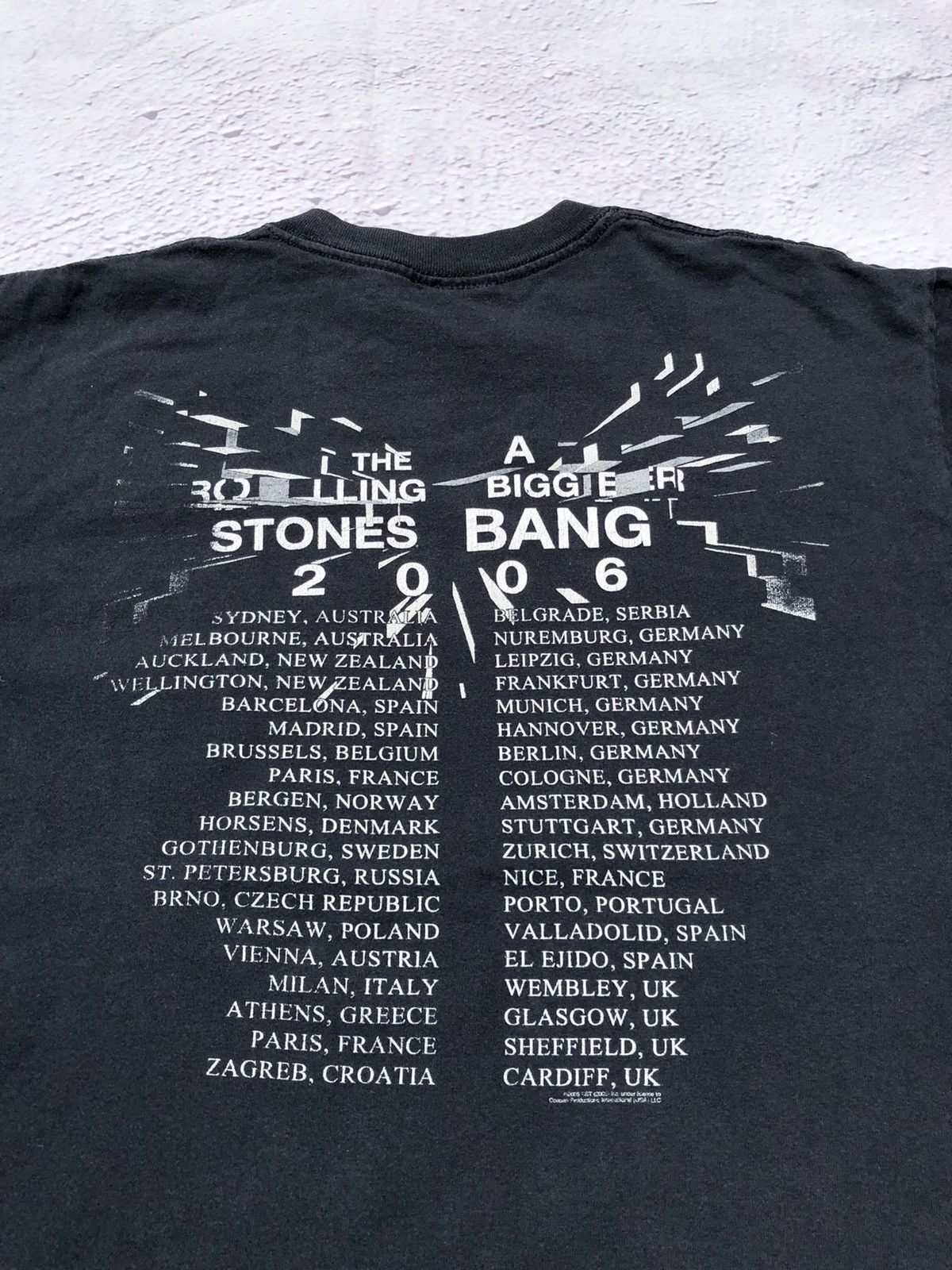 Band Tees Vintage 2006 Rolling Stones Black Tee (Pink Floyd) Size US S / EU 44-46 / 1 - 8 Thumbnail