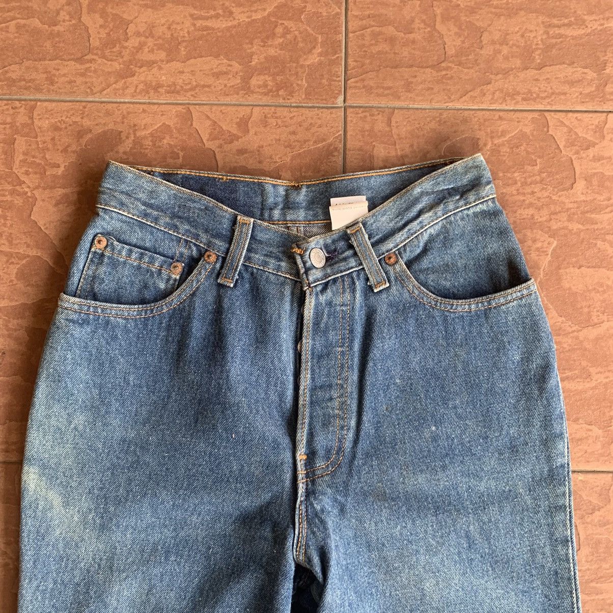 Levi's × Vintage 💥 1980’s VINTAGE LEVI’S JEANS LEVIS DENIM PANTS WAIST 24 Size US 26 / EU 42 - 2 Thumbnail