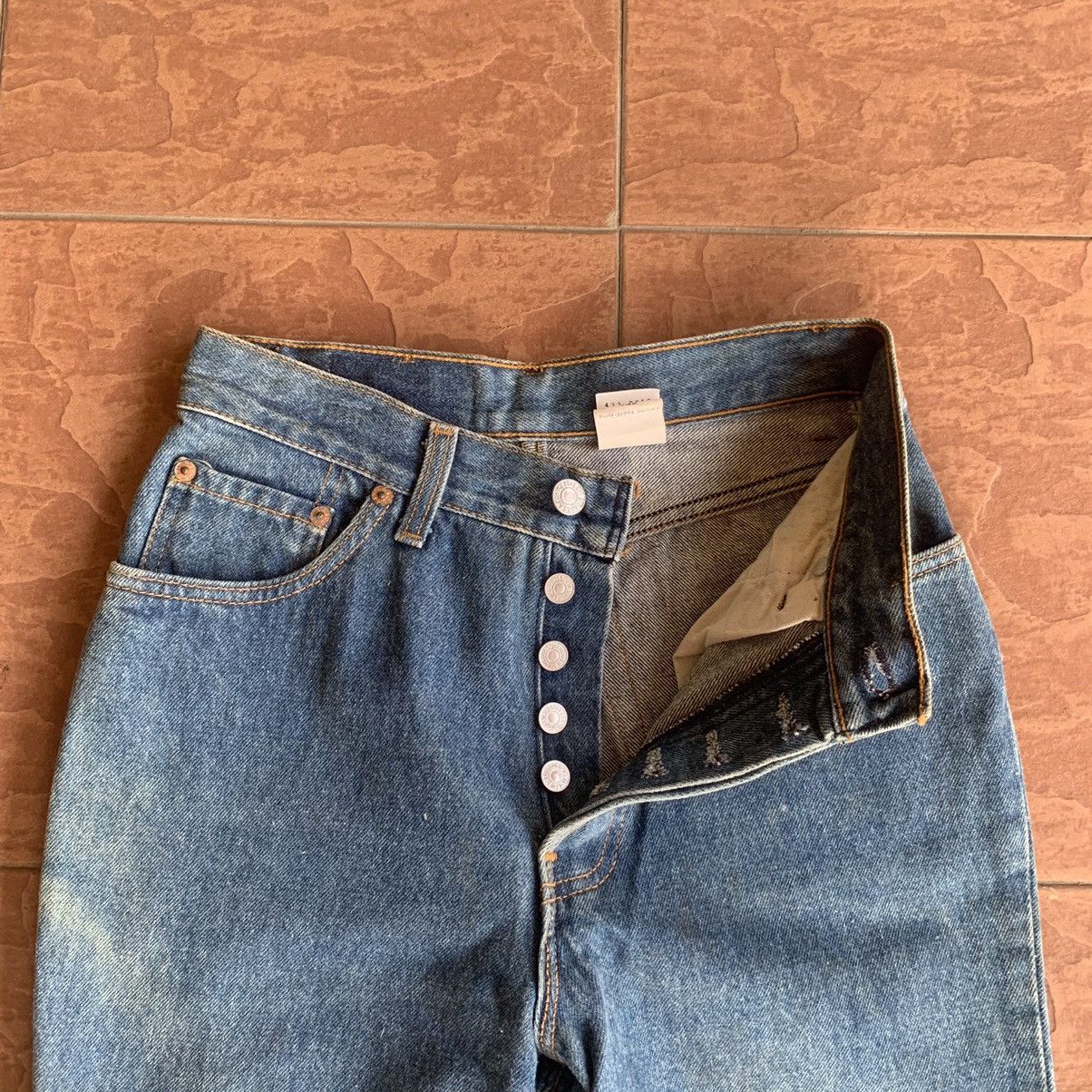 Levi's × Vintage 💥 1980’s VINTAGE LEVI’S JEANS LEVIS DENIM PANTS WAIST 24 Size US 26 / EU 42 - 7 Thumbnail