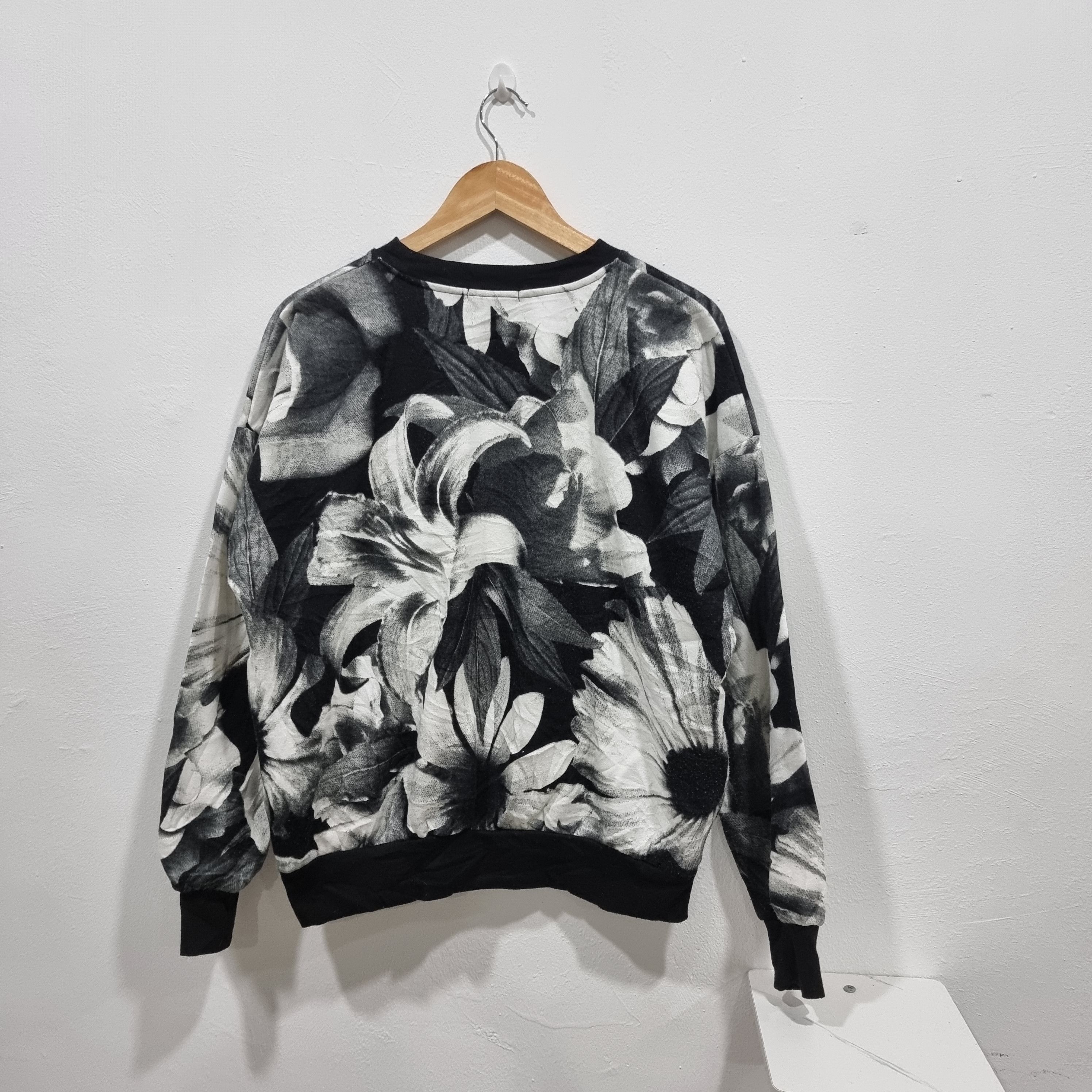 Japanese Brand Japanese Sweatshirt floral full print Size US L / EU 52-54 / 3 - 2 Thumbnail