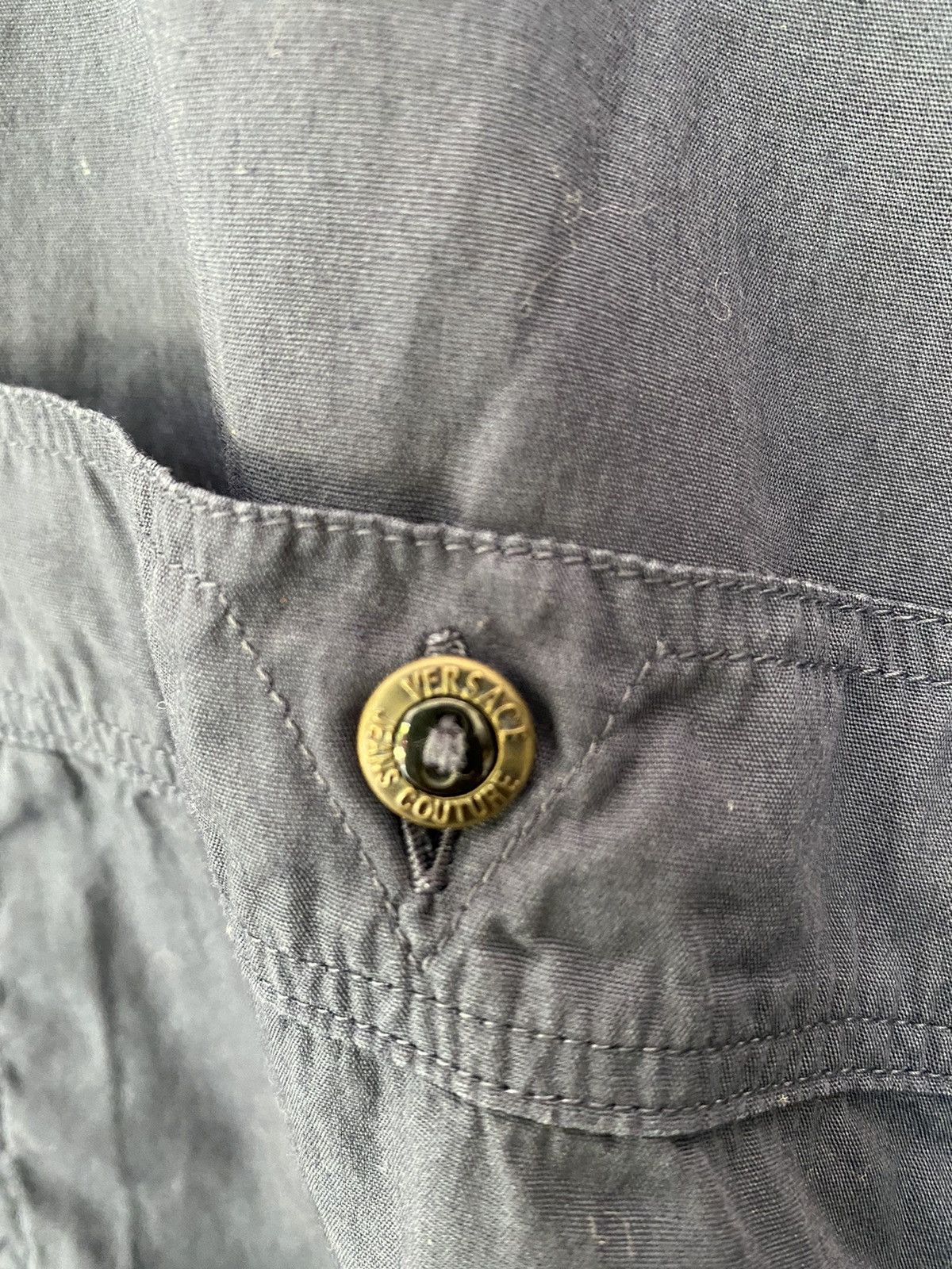 Versace Jeans Couture 90s Versace double pocket light shirt Size US L / EU 52-54 / 3 - 4 Thumbnail