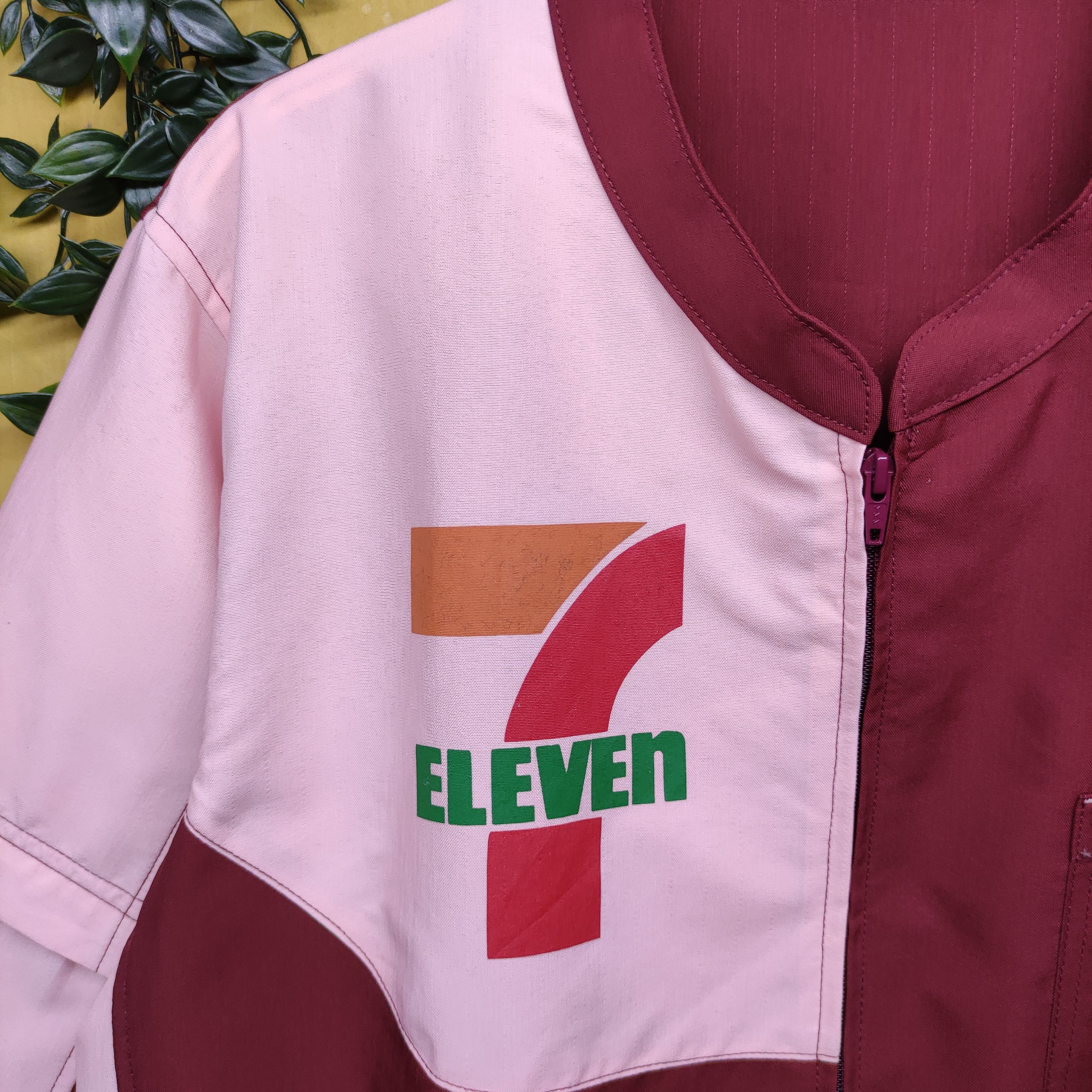 Uniform Wares Vintage 7 Eleven uniform jacket nos condition Size US L / EU 52-54 / 3 - 7 Thumbnail