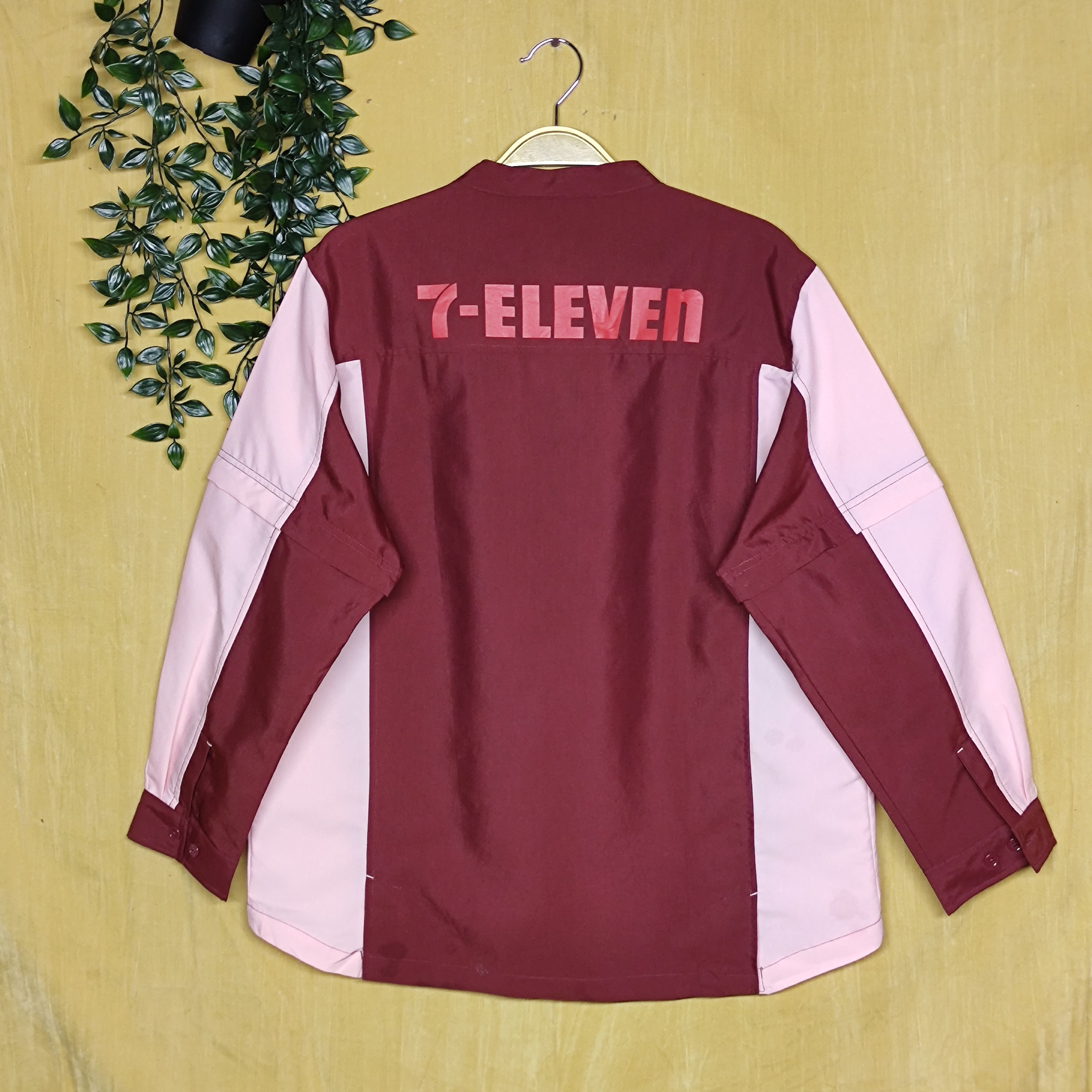 Uniform Wares Vintage 7 Eleven uniform jacket nos condition Size US L / EU 52-54 / 3 - 2 Thumbnail