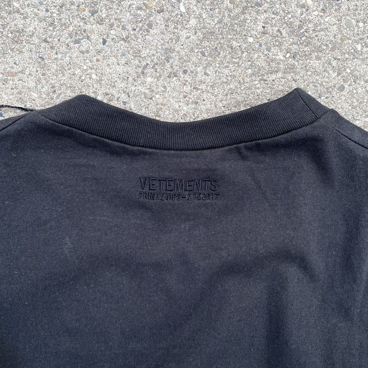 Hanes × Vetements Asymmetrical T-Shirt With Threads Size US XS / EU 42 / 0 - 3 Thumbnail