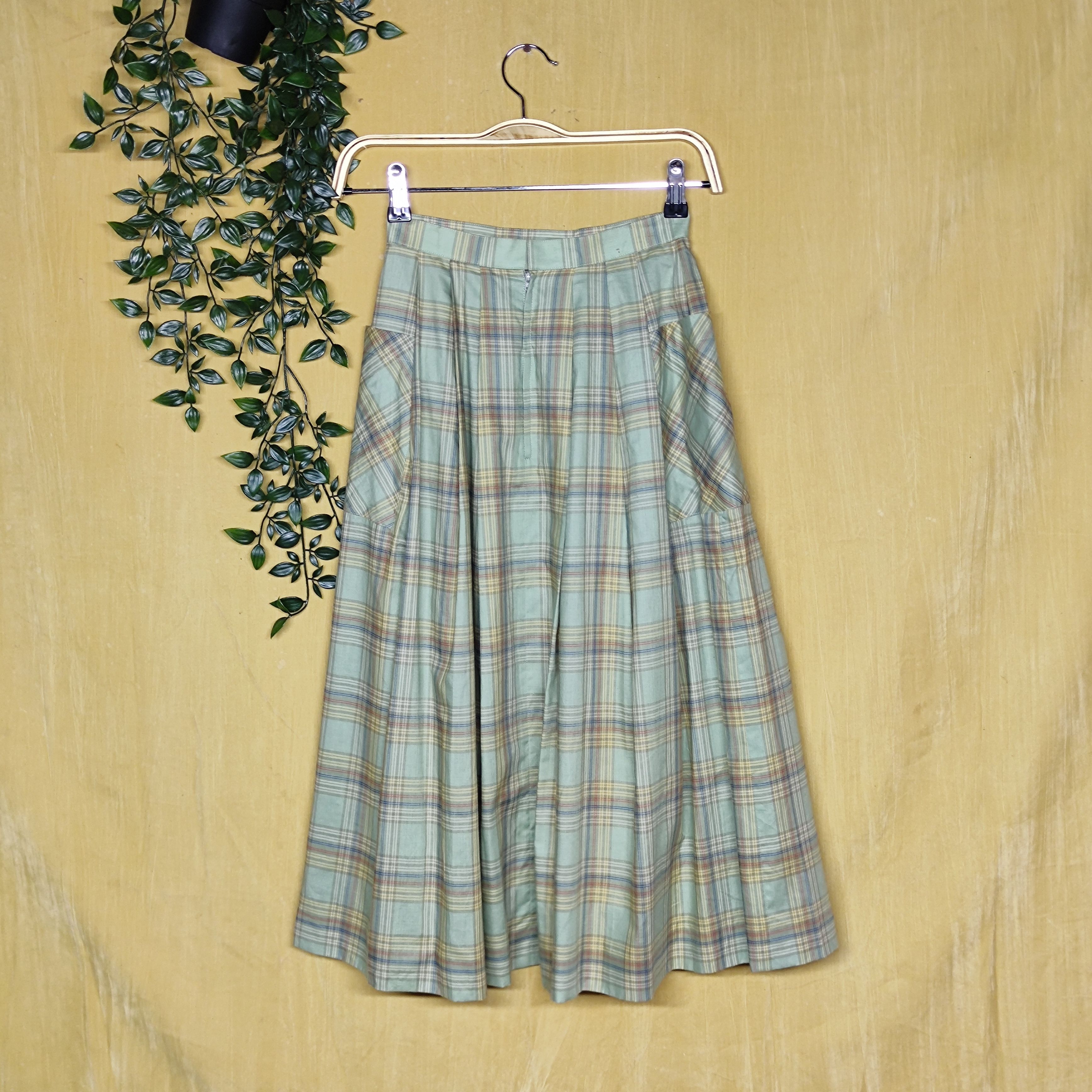 Burberry skirt nova tartan waist 22