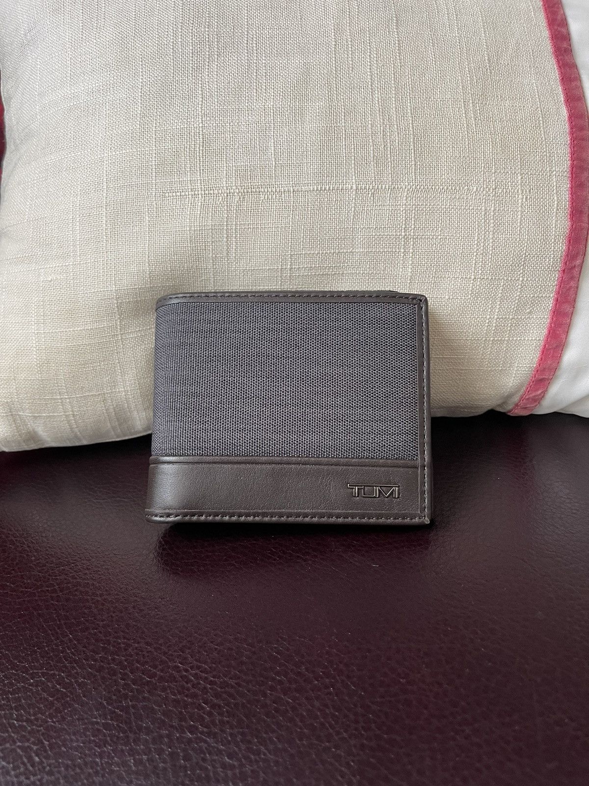 Tumi Tumi Global Wallet With Coin Pocket in charcoal/brown leathe Grailed