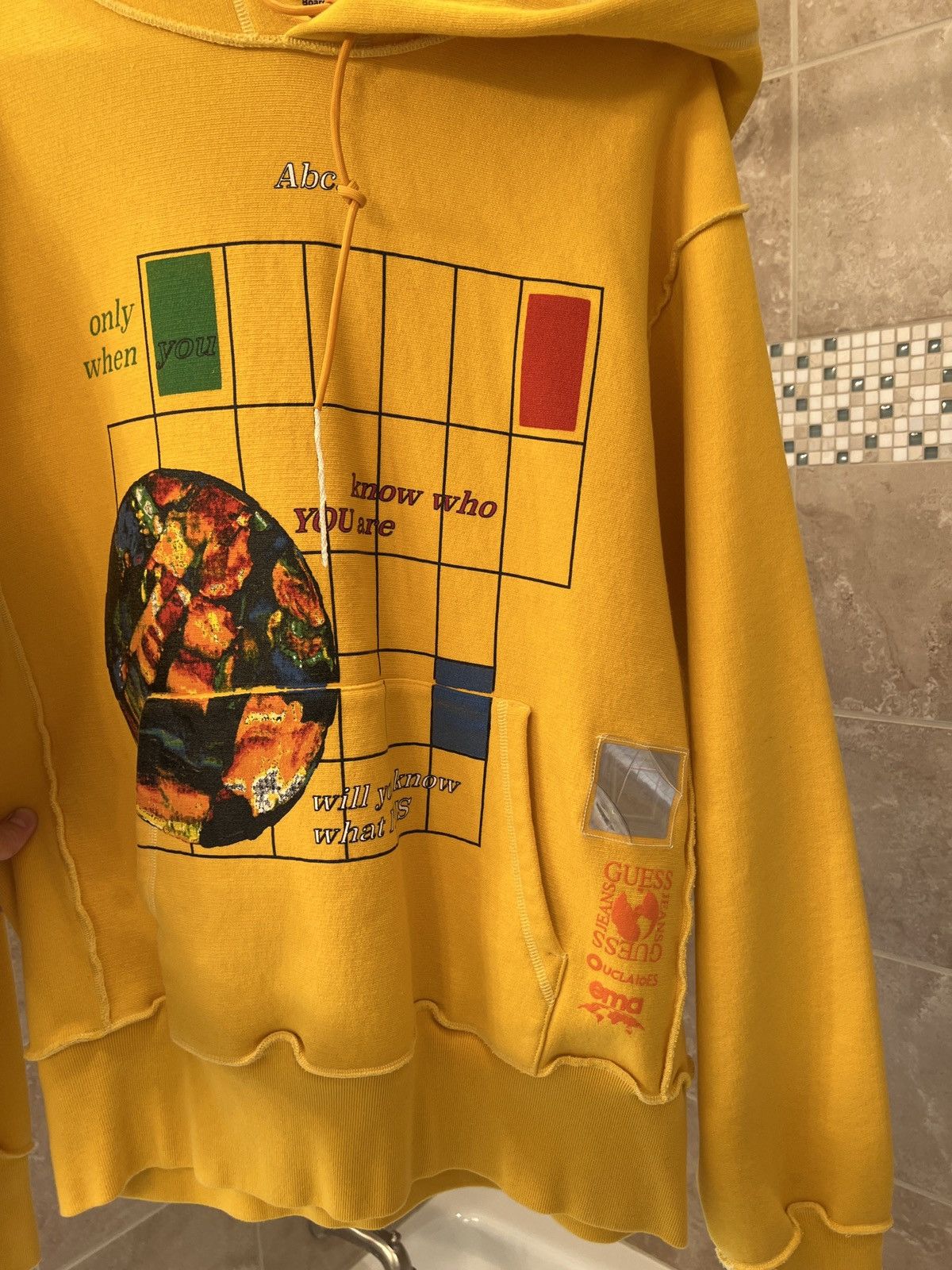 限定 Advisory Board Crystals GUESS フーディー パーカー ABC. Advisory Board Crystals abc hoodie | Grailed