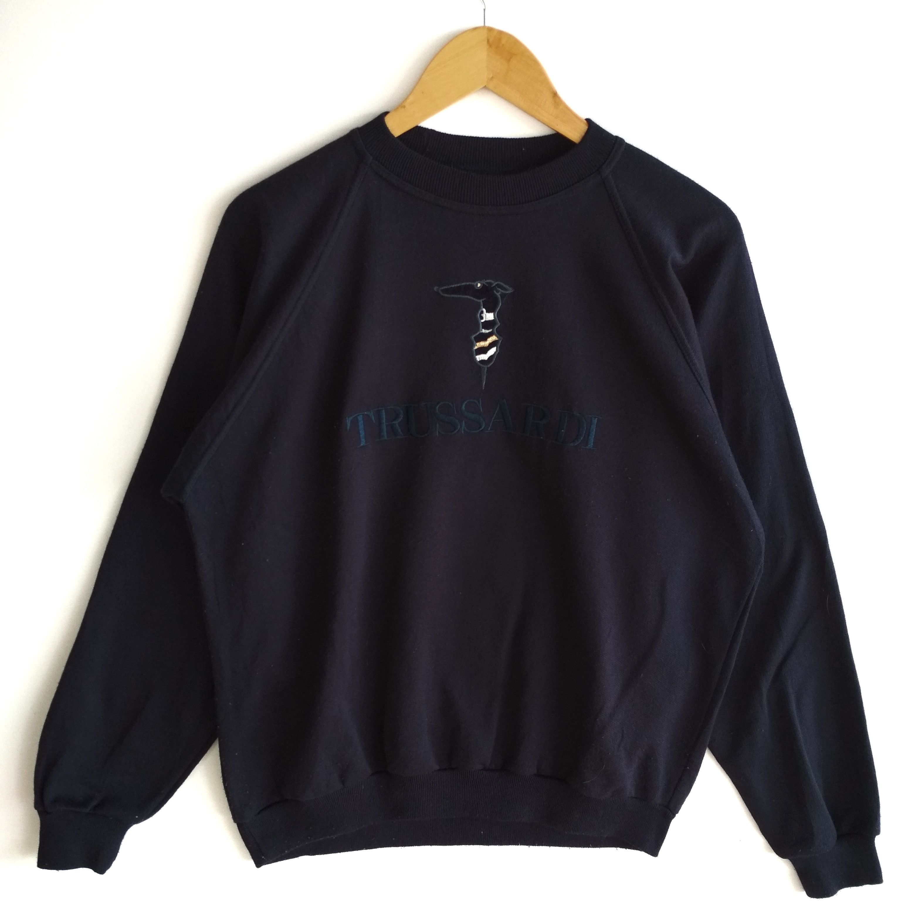 Trussardi VINTAGE TRUSSARDI MADE IN ITALY BIG SPELL OUT SWEATSHIRT Size US L / EU 52-54 / 3 - 1 Thumbnail