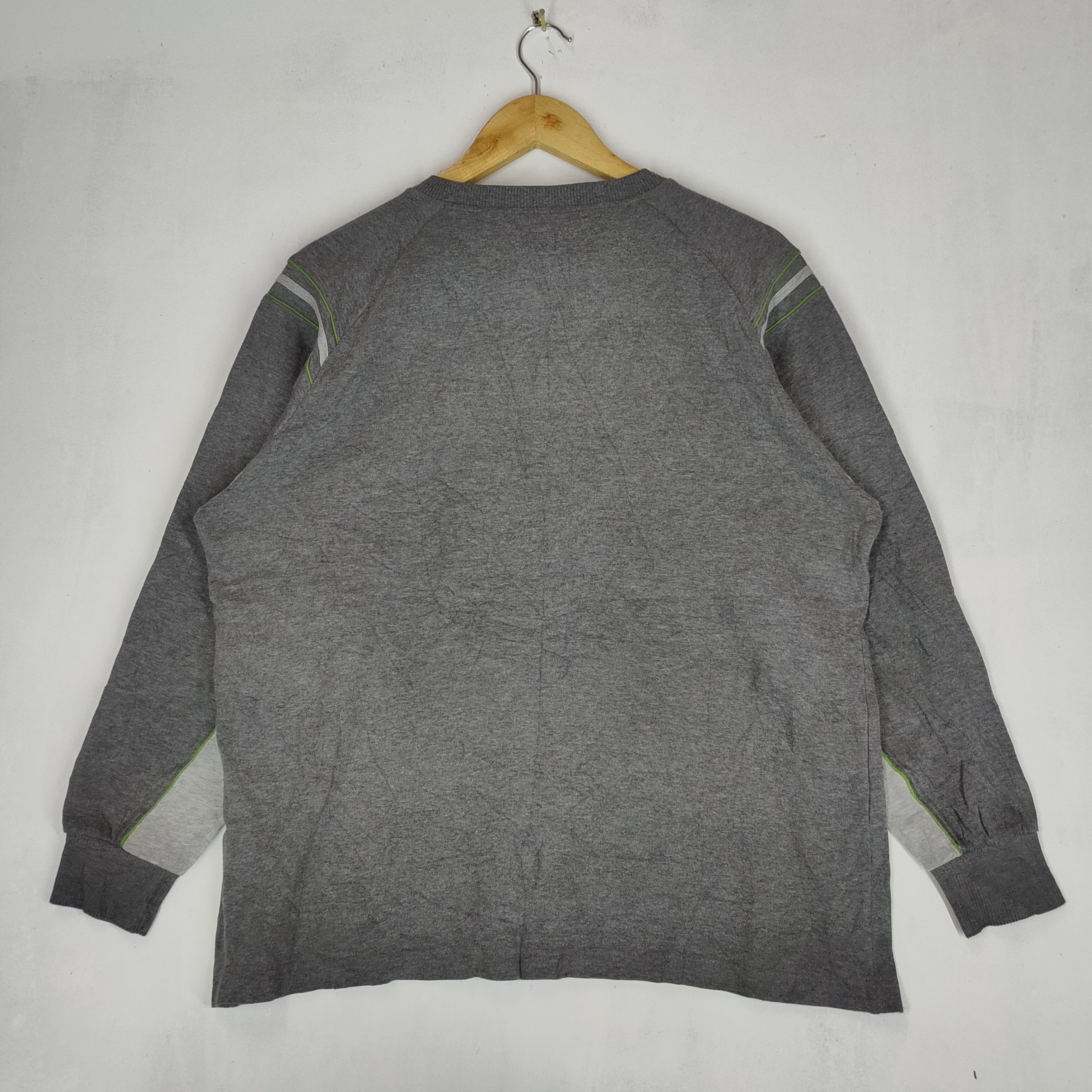 Fila FILA EMBROIDERY SPELLOUT Logo Stripe Pattern Sweatshirt Size US L / EU 52-54 / 3 - 5 Thumbnail
