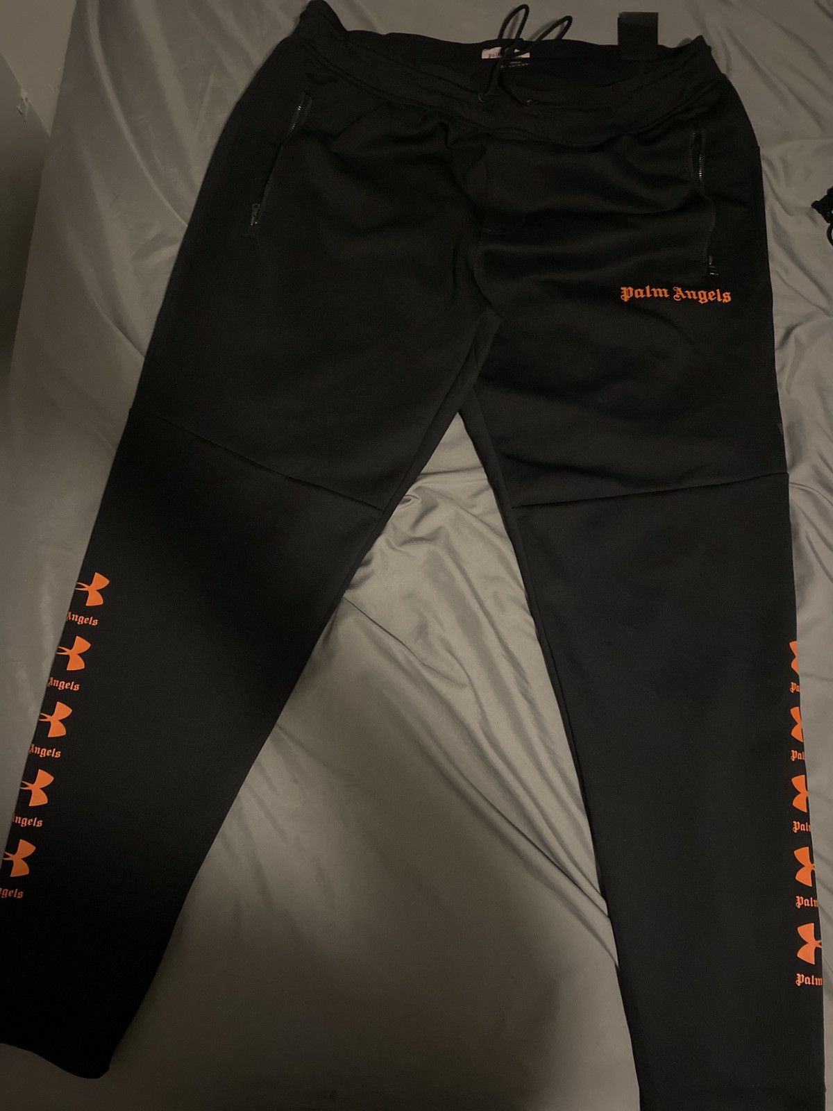 Palm angels under online armour joggers