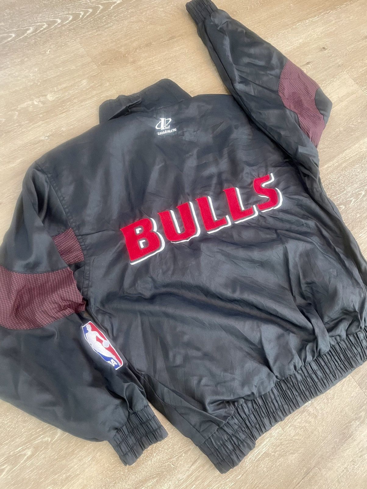 Logo Athletic CHICAGO BULLS x NBA Vintage 2000s Mutli Patch Black Jacket Size US M / EU 48-50 / 2 - 10 Thumbnail