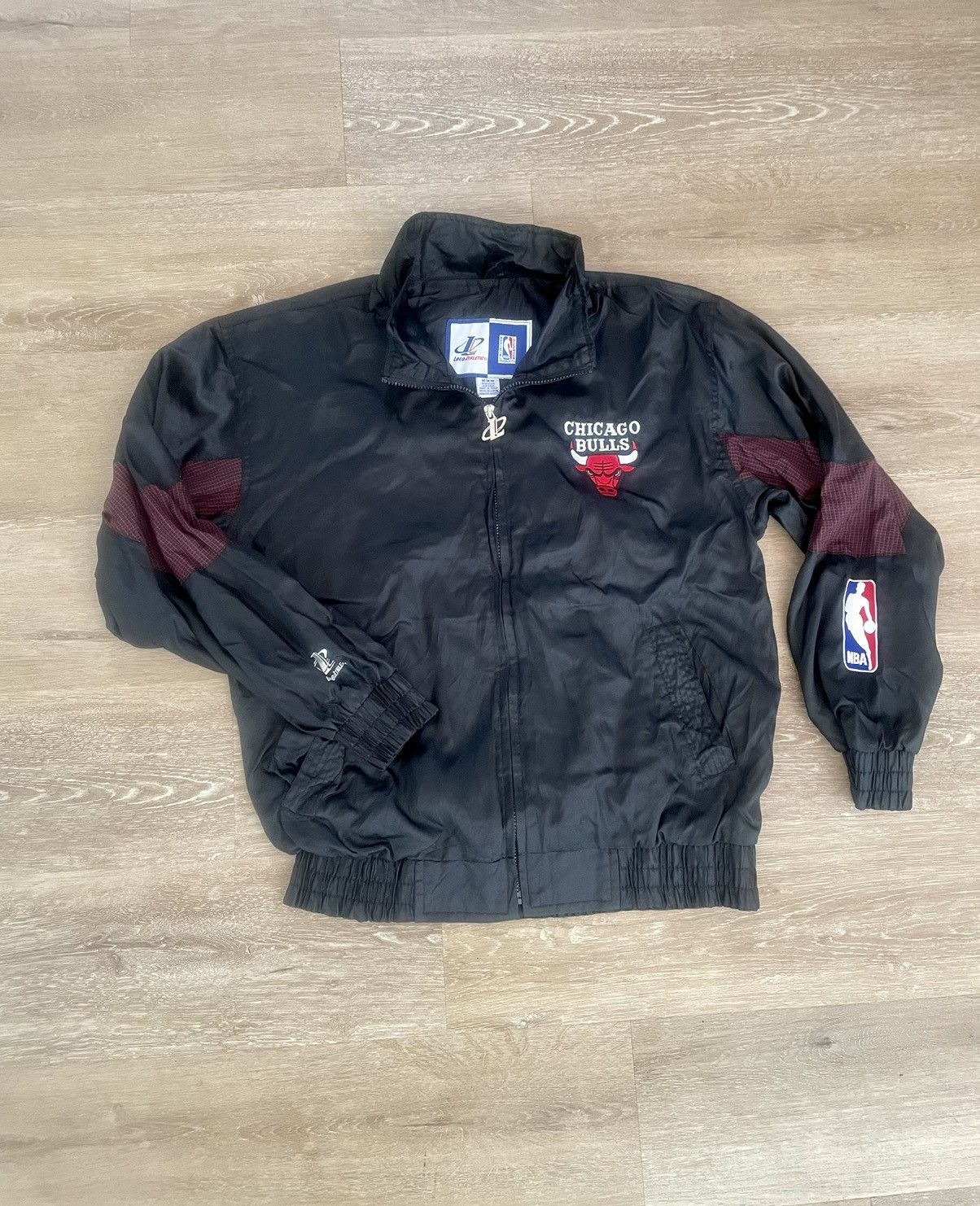 Logo Athletic CHICAGO BULLS x NBA Vintage 2000s Mutli Patch Black Jacket Size US M / EU 48-50 / 2 - 4 Thumbnail
