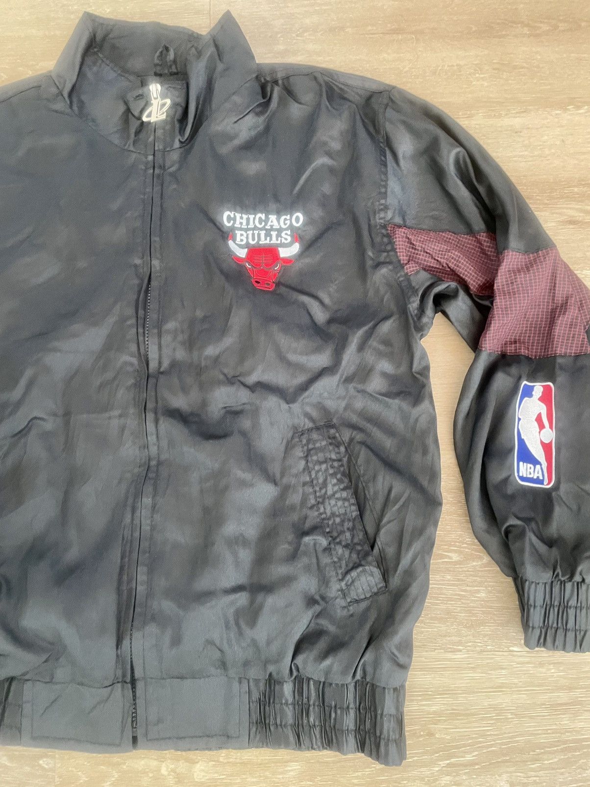 Logo Athletic CHICAGO BULLS x NBA Vintage 2000s Mutli Patch Black Jacket Size US M / EU 48-50 / 2 - 6 Thumbnail