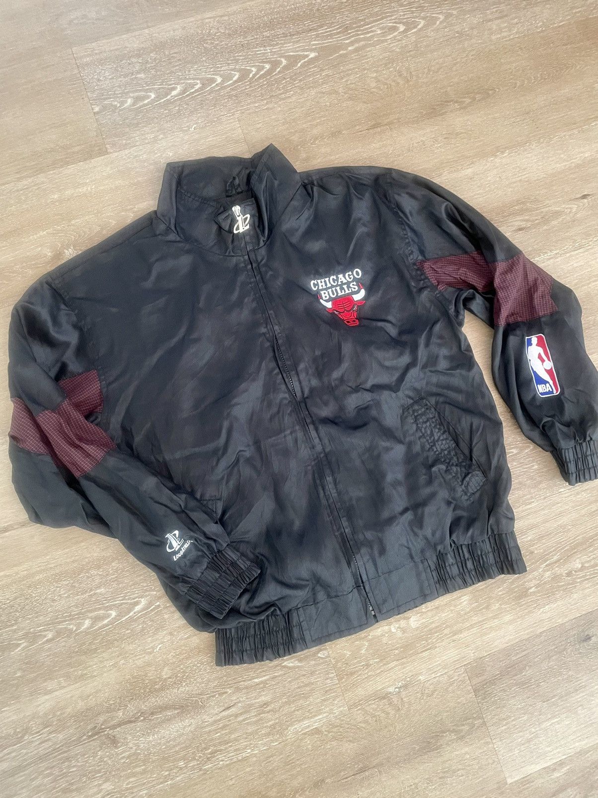 Logo Athletic CHICAGO BULLS x NBA Vintage 2000s Mutli Patch Black Jacket Size US M / EU 48-50 / 2 - 8 Thumbnail