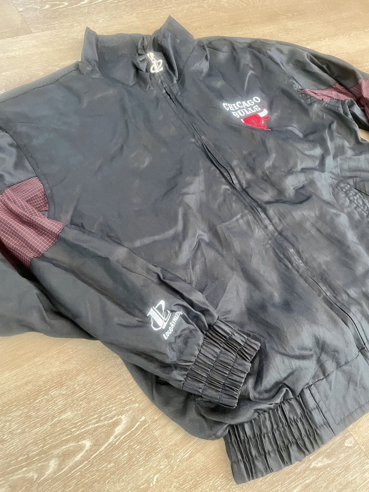 Logo Athletic CHICAGO BULLS x NBA Vintage 2000s Mutli Patch Black Jacket Size US M / EU 48-50 / 2 - 7 Thumbnail