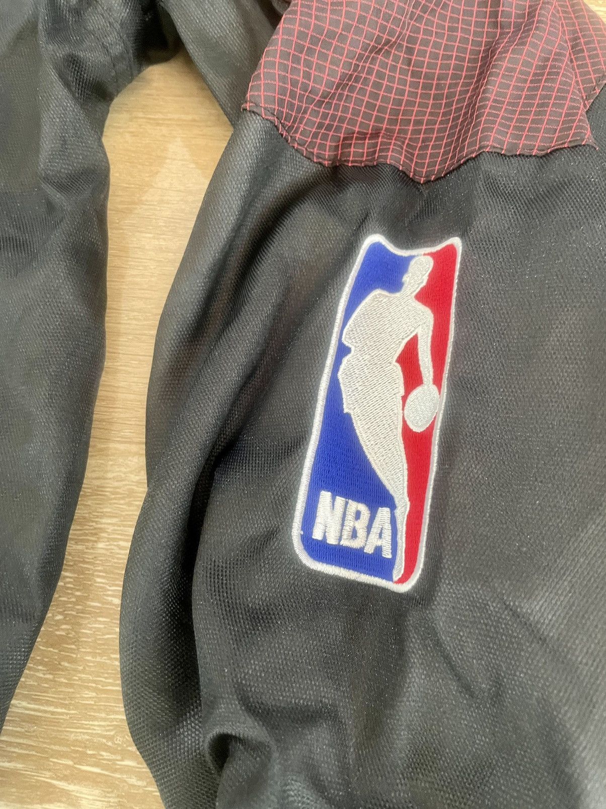 Logo Athletic CHICAGO BULLS x NBA Vintage 2000s Mutli Patch Black Jacket Size US M / EU 48-50 / 2 - 9 Thumbnail