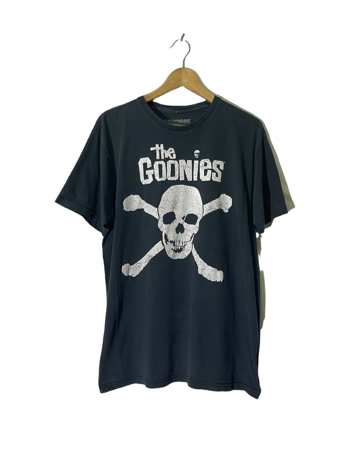 VTG THE GOONIES SKULL T-SHIRT