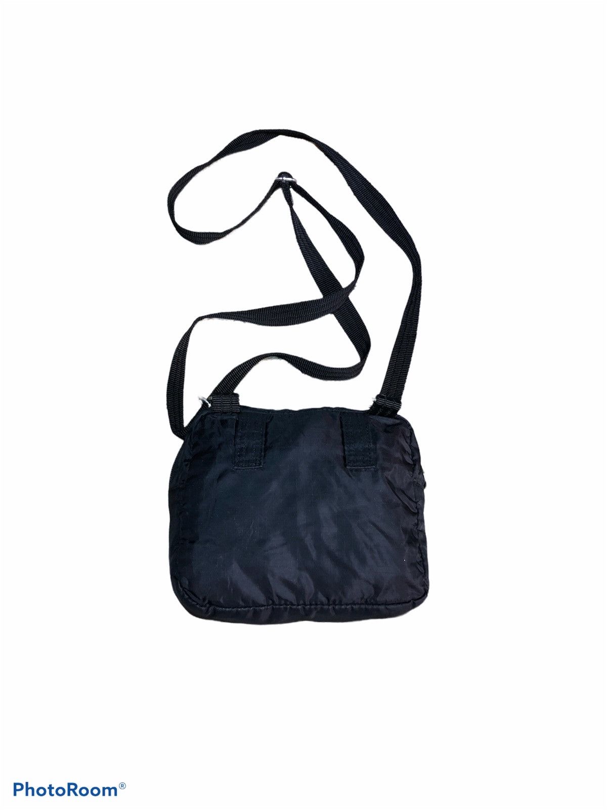 Uniqlo × Vintage VINTAGE UNIQLO CROSSBODY SLINGBAG Size ONE SIZE - 2 Thumbnail